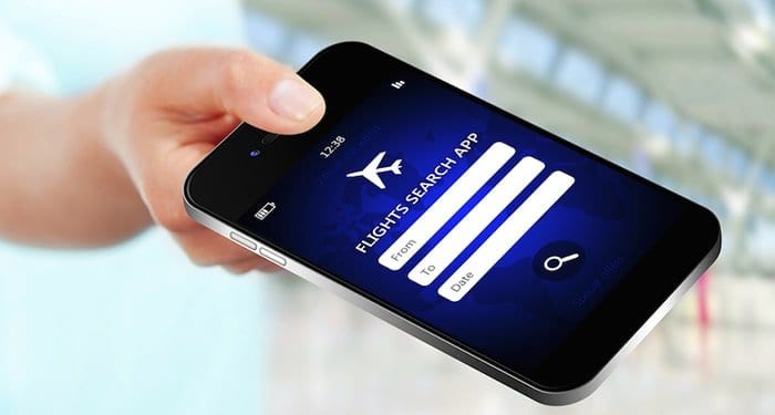 Aplicativo de viagem na tela do smartphone